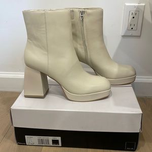 Dolce Vita Off-white Booties